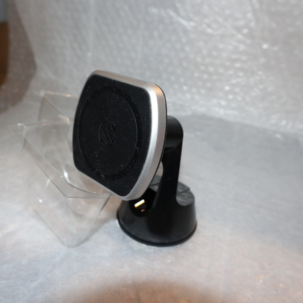 MagicMount™ Pro2 Flush MountMagSafe® Compatible Magnetic Phone Mount - Picture 2 of 10